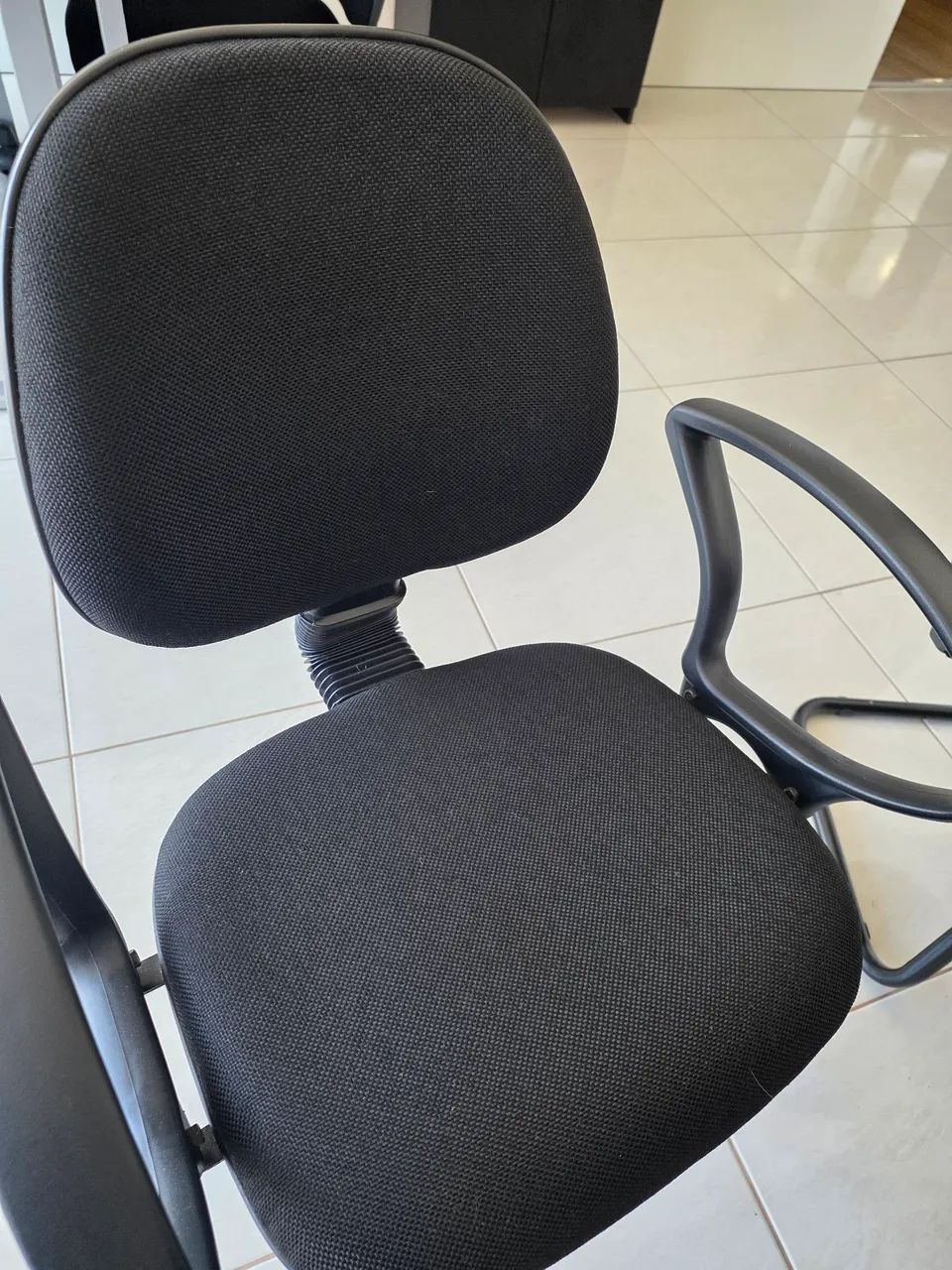 Cadeiras para escritório ou recepção.  - Foto 4