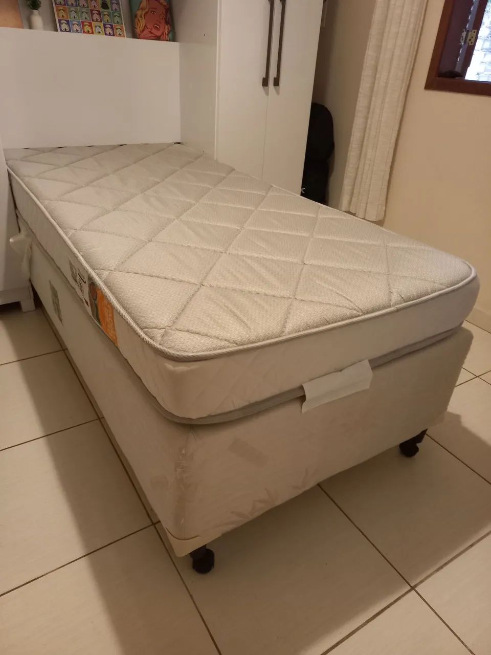 Conjunto cama box e colchão solteiro 