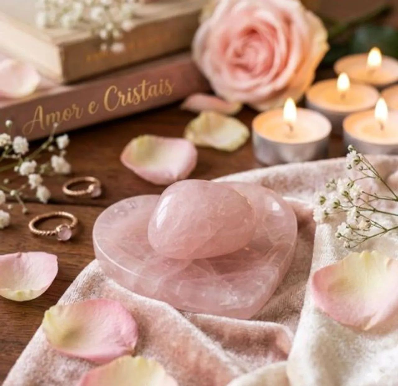 pedra de quartzo rosa - decoração e bem-estar 