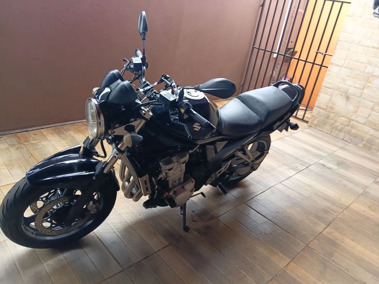 Bandit 650n muito integra 