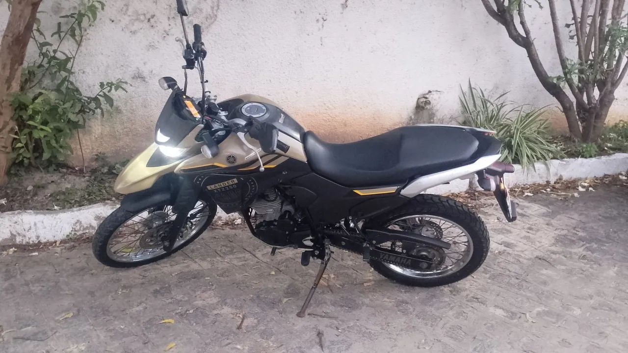 Lander 250 cc 