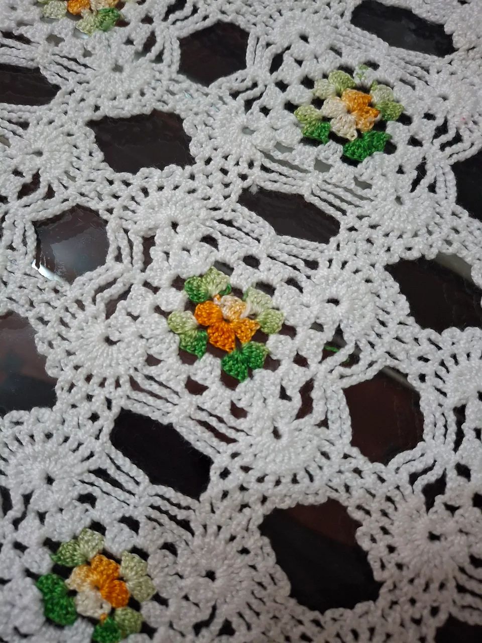 Caminho de mesa crochê - Foto 3