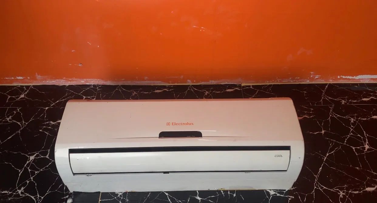 Ar-condicionado Electrolux Split 12.000 BTUs - R$ 550 - Foto 3