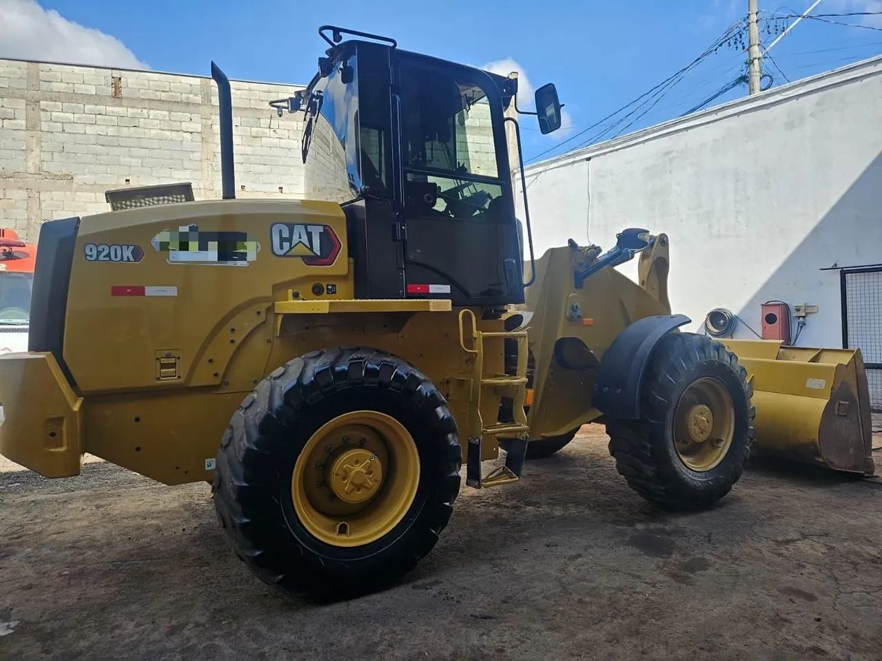 PÁ CARREGADEIRA CATERPILLAR 920K ENTRADA+PARCELA
