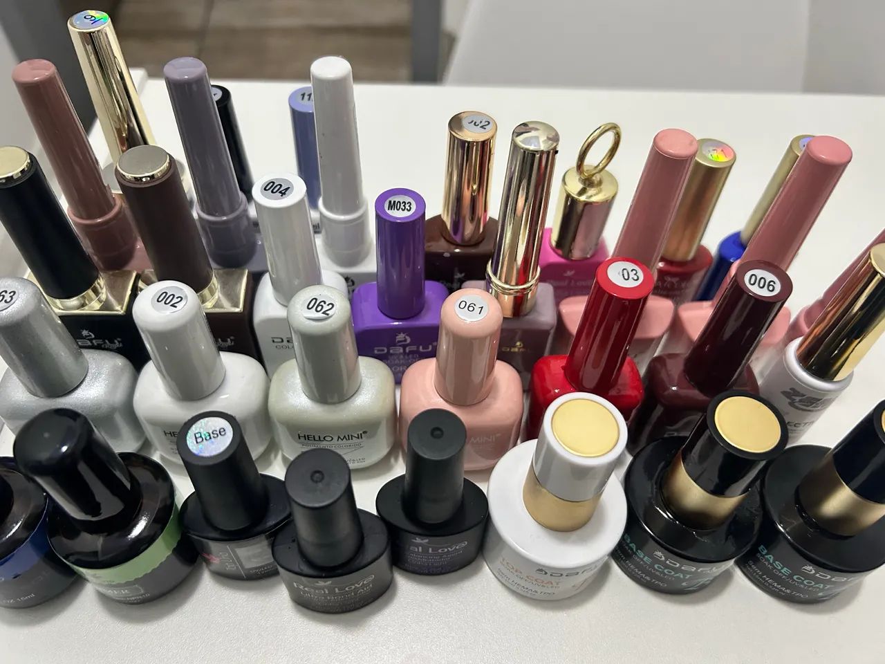 Esmaltes e decorações de unhas  - Foto 2