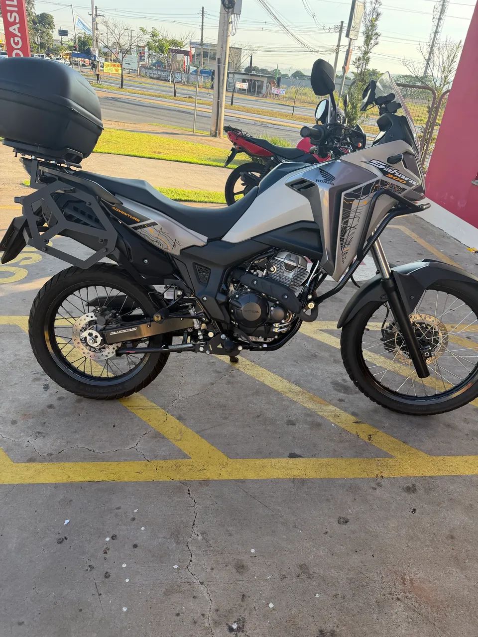 SAHARA ADV TODA EQUIPADA