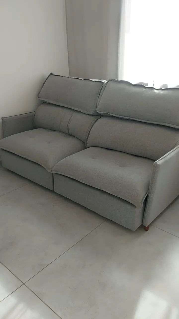 Sofá grande retrátil 2 e 3 lugares cinza