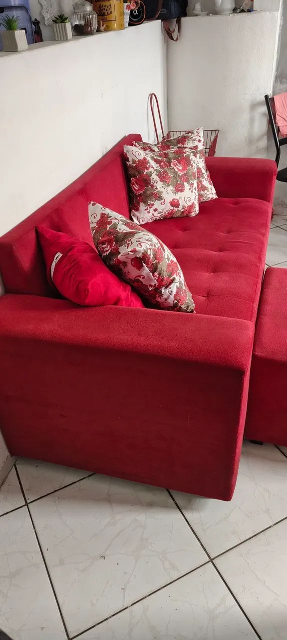 Sofá três lugares e pulf com almofadas e  - Foto 3