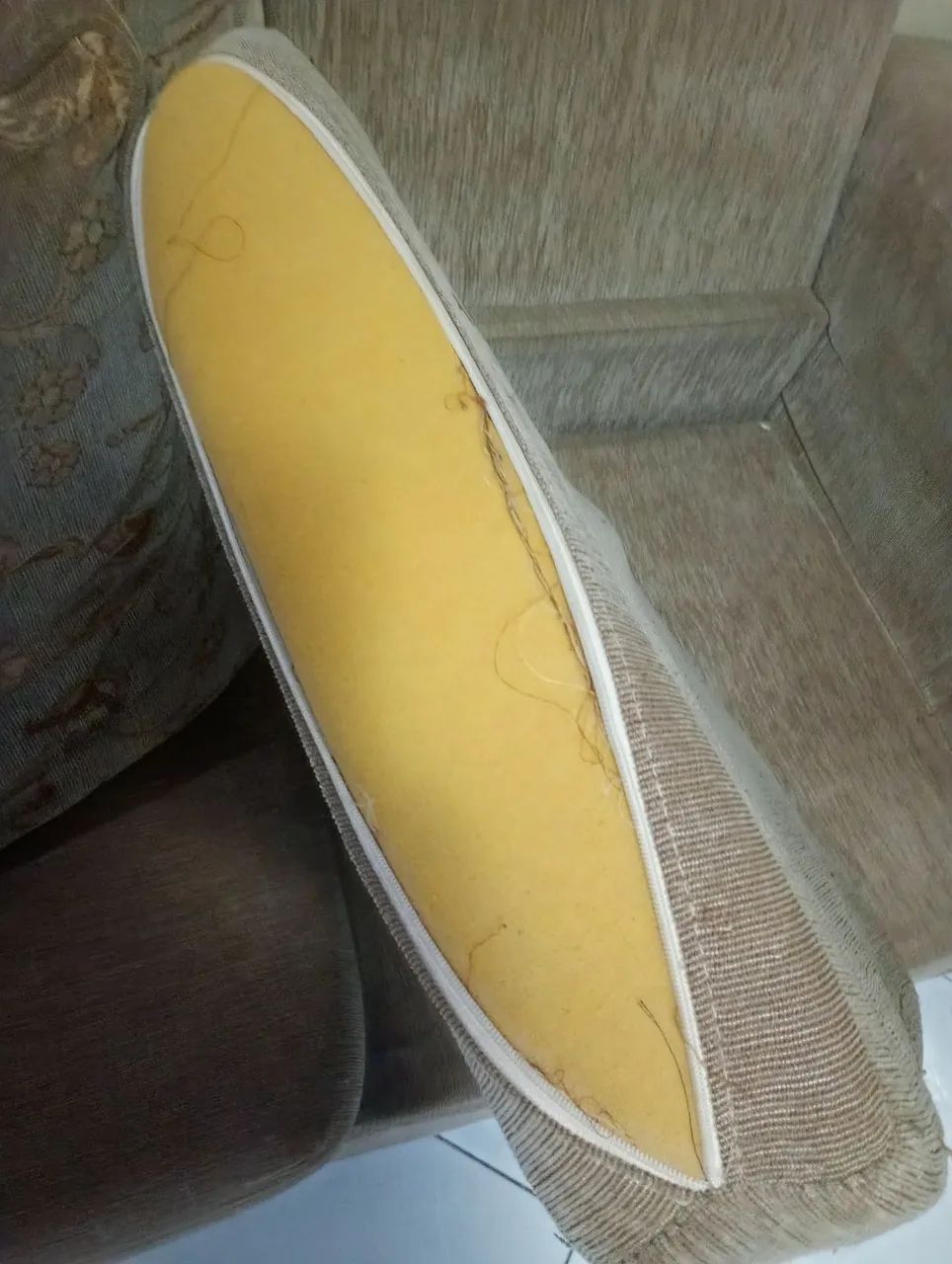Sofá 4 lugares com avaria! - Foto 2