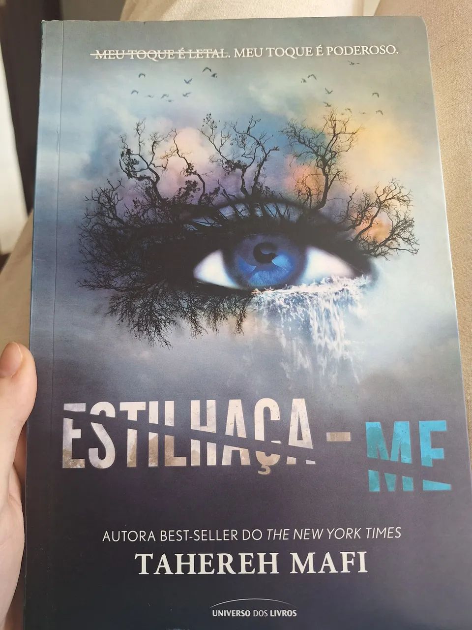livro estilhaça-me
