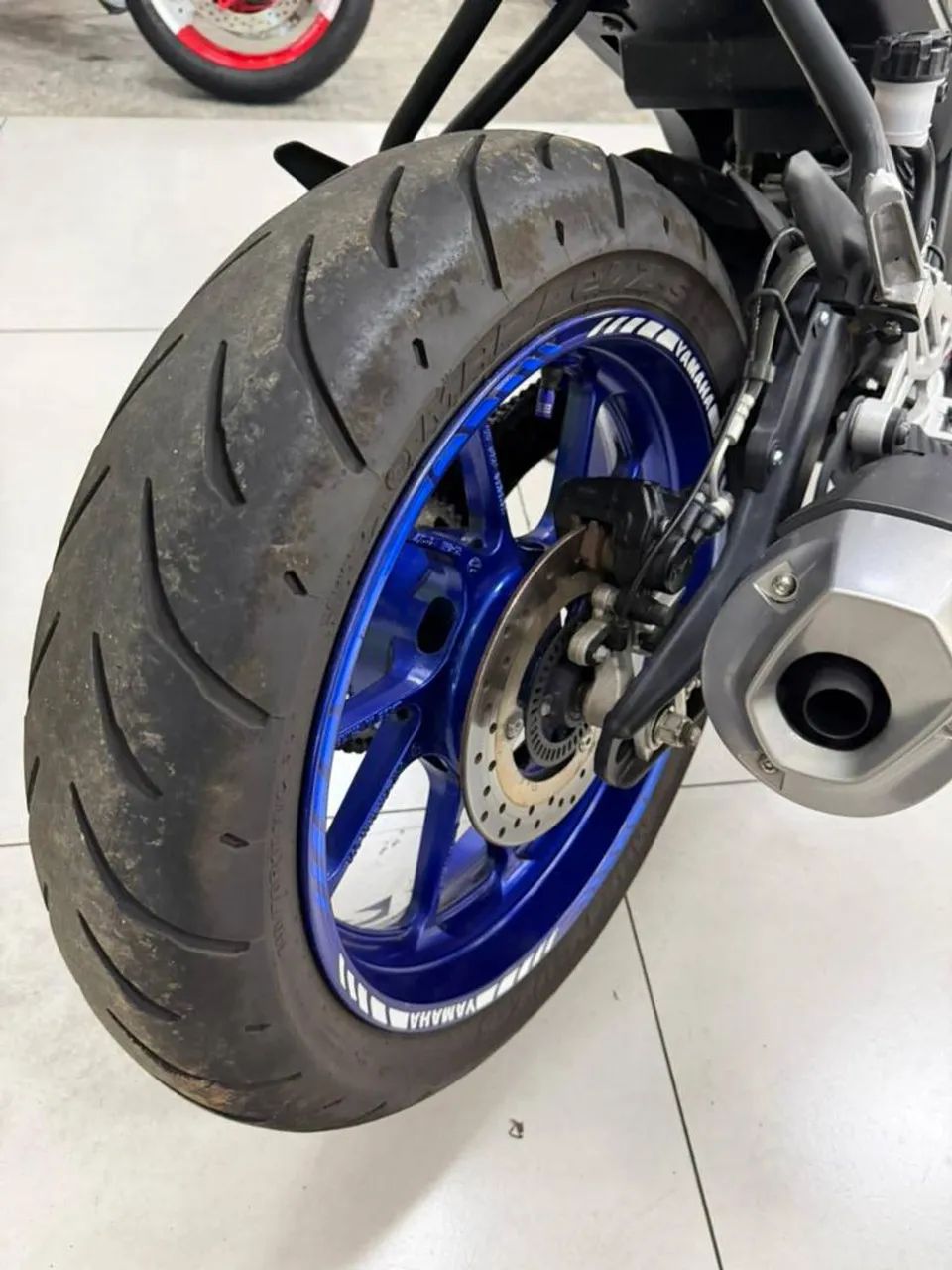YAMAHA YZF R15 - Foto 4