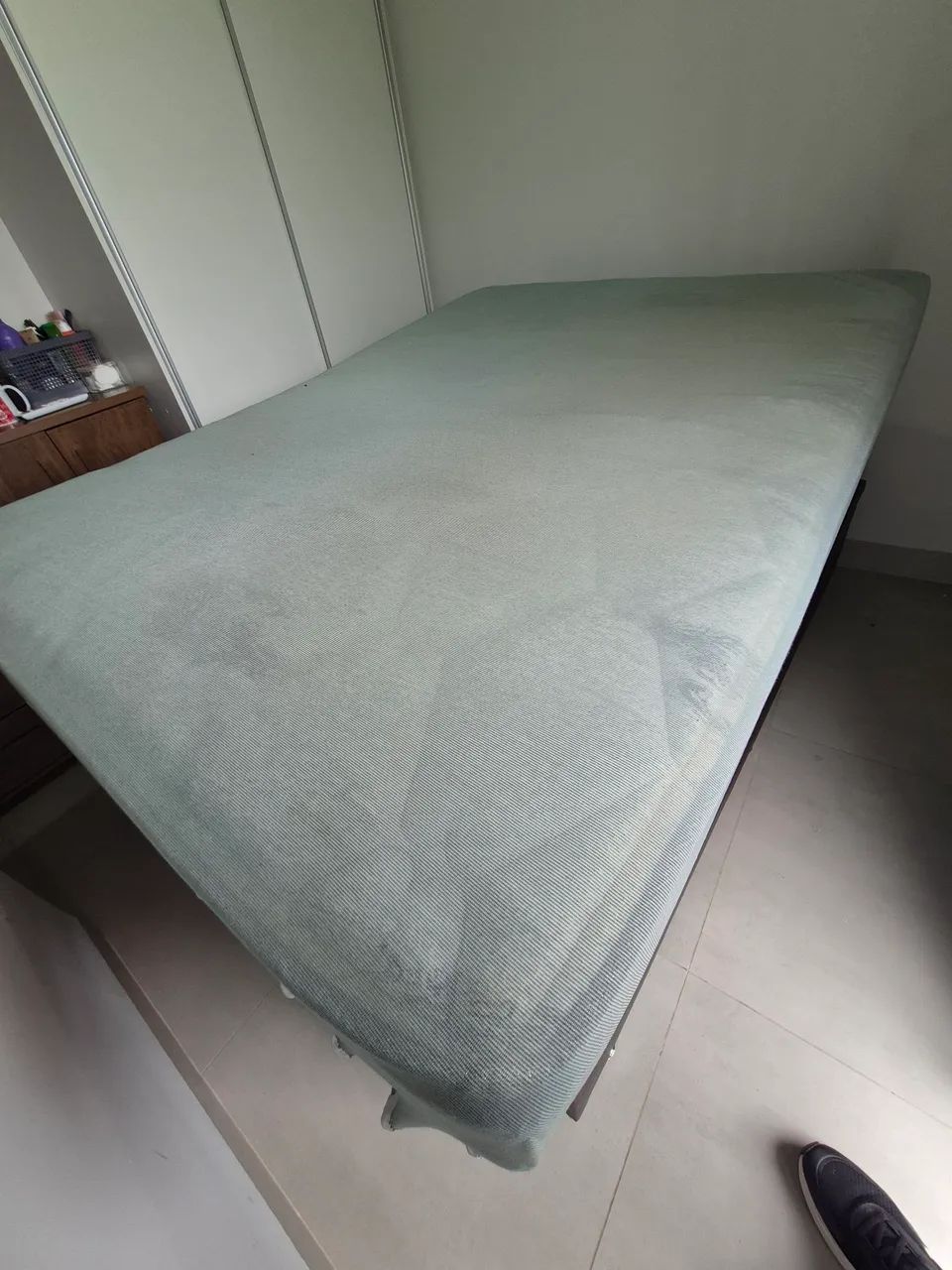 Vende colchão  de casal Queen - Foto 4
