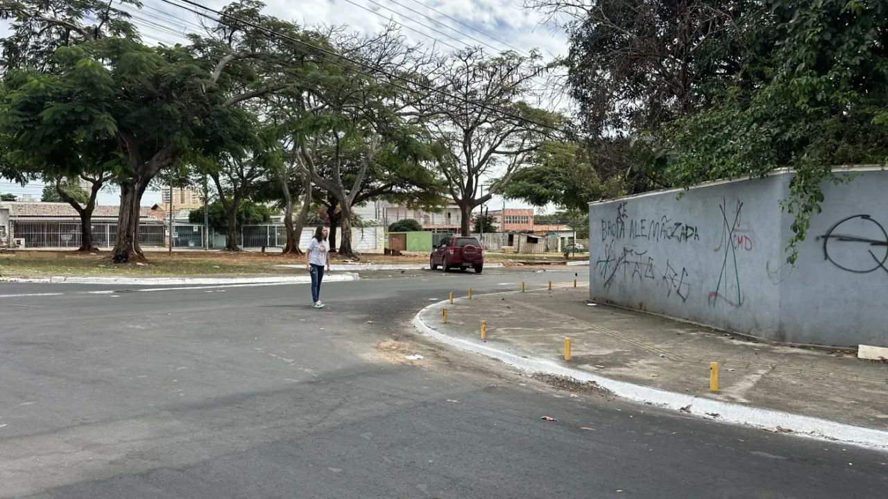 LOTE LESTE UNIVERSITARIO | 700 M2 | DE ESQUINA | - Foto 4
