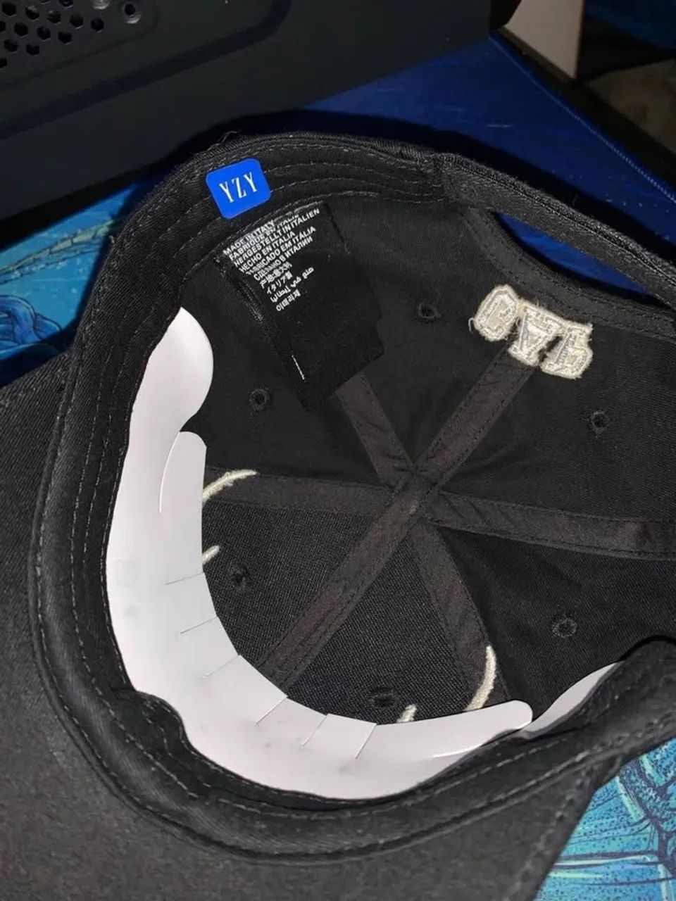 Boné Gap x Yeezy Flame Back - Foto 2