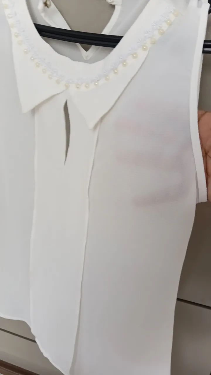 Blusa Branca com Detalhes em Pérolas - Foto 2