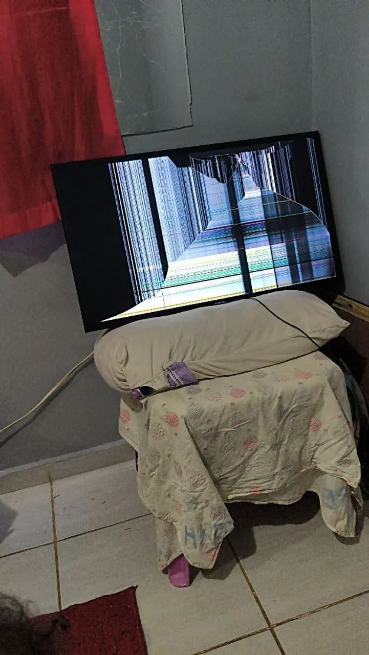 Tv quebrada  - Foto 2