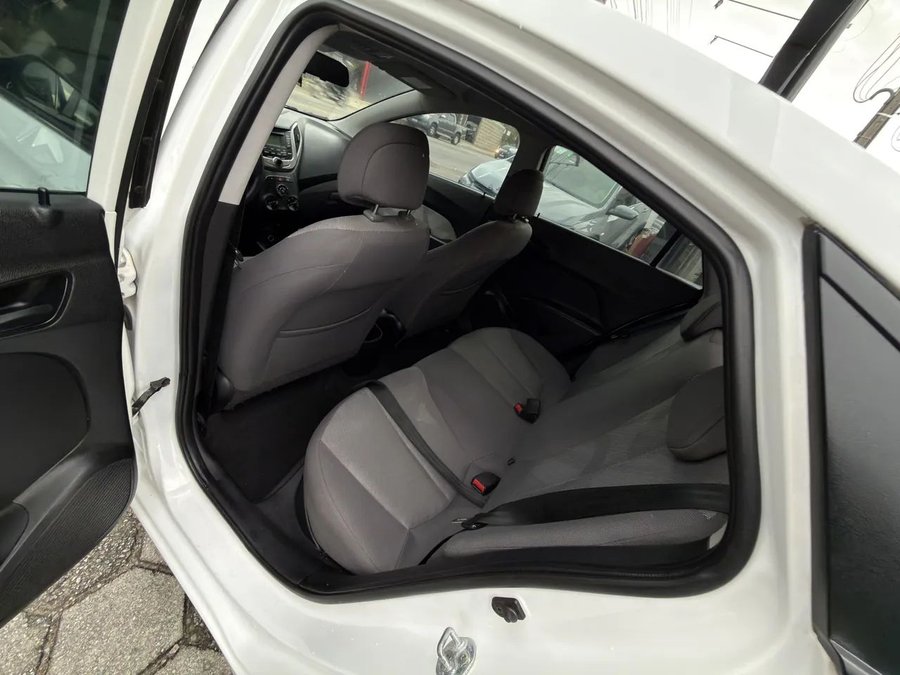 Hyundai HB20S C.plus/c.style1.0 Flex 12V Mec. 4P 2015 - Foto 4