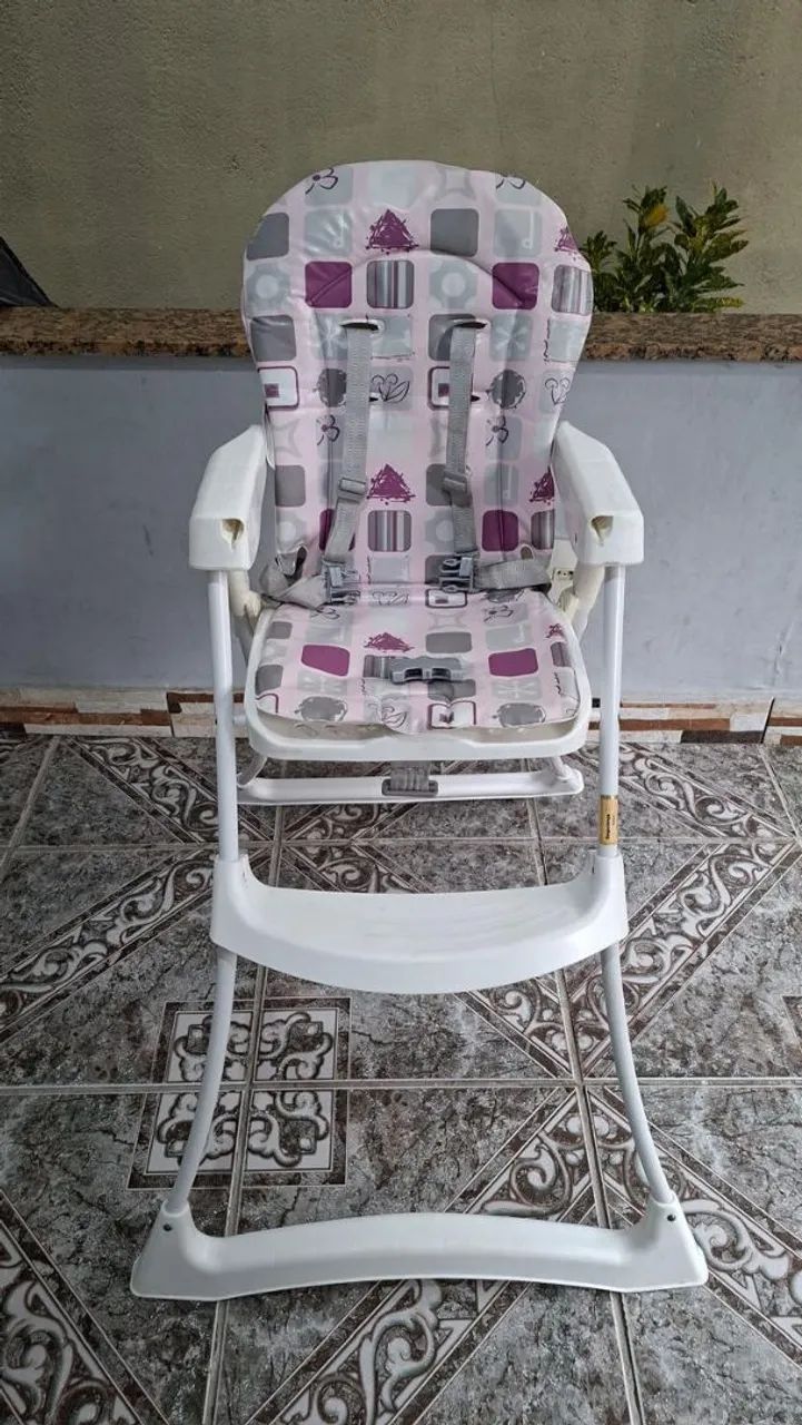 Cadeirinha de alimentação 