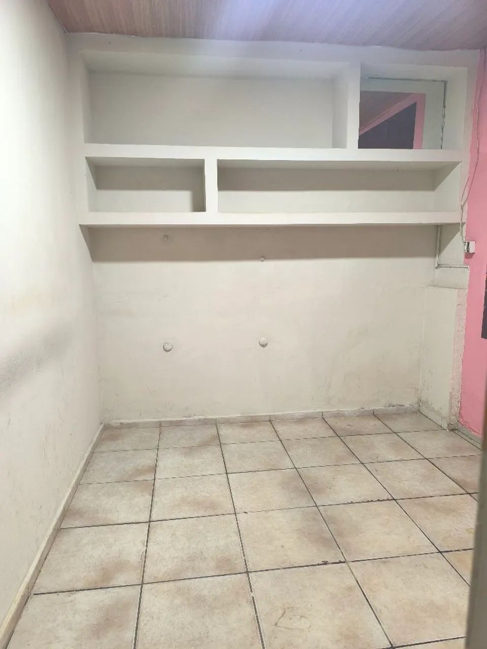 ALUGO SALA COMERCIAL na AV.T09  - Foto 4