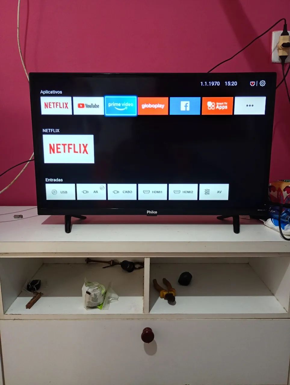 Vendo tv esmarte 32 polegadas estado de nova 