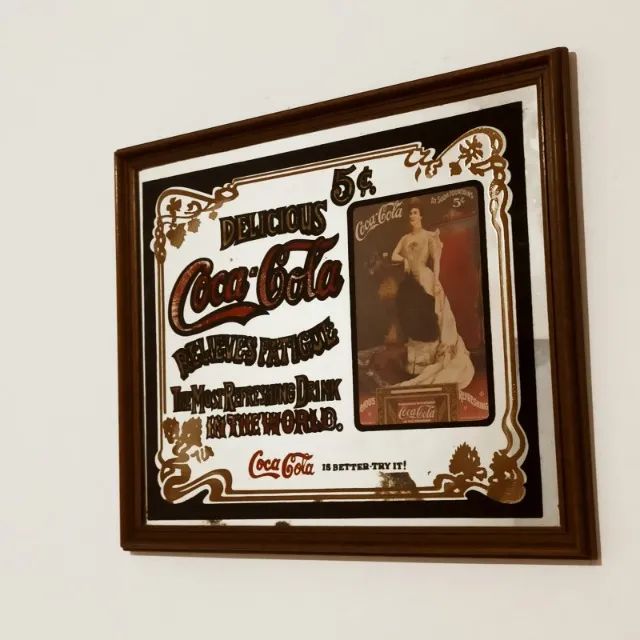 Quadro Espelho Coca-Cola Vintage - Moldura em Madeira
