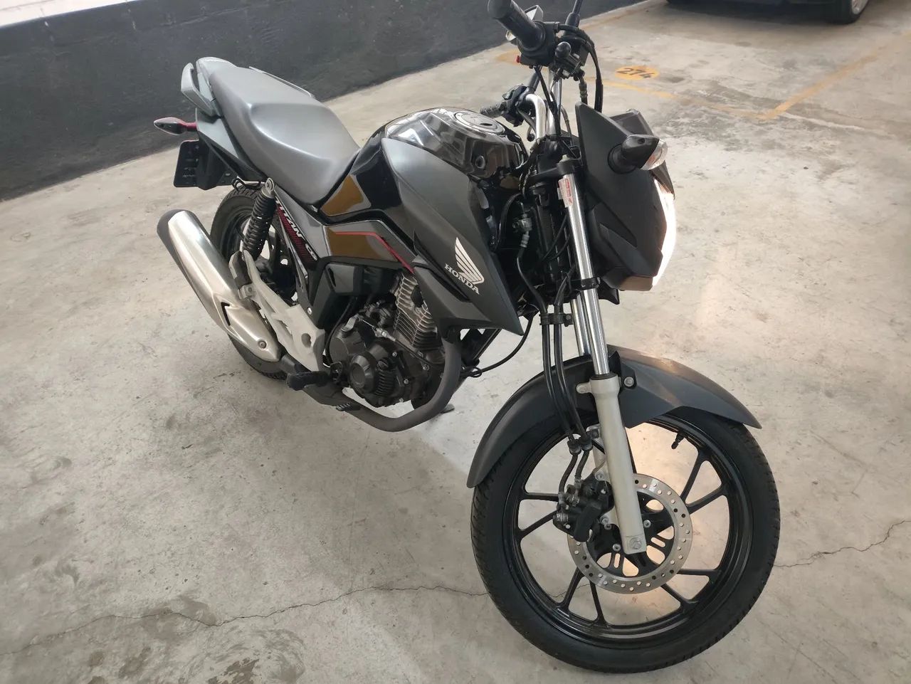 Titan 2024 com apenas 3.074 km. - Foto 4