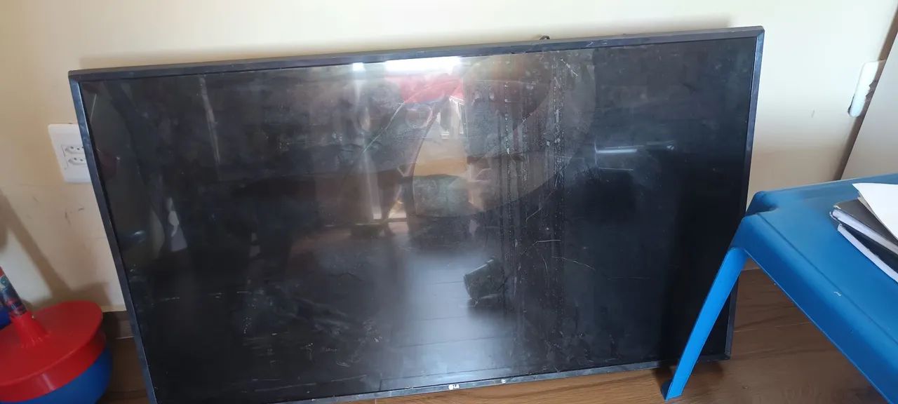 TV Smart LG 50 polegadas - retirada de pecas