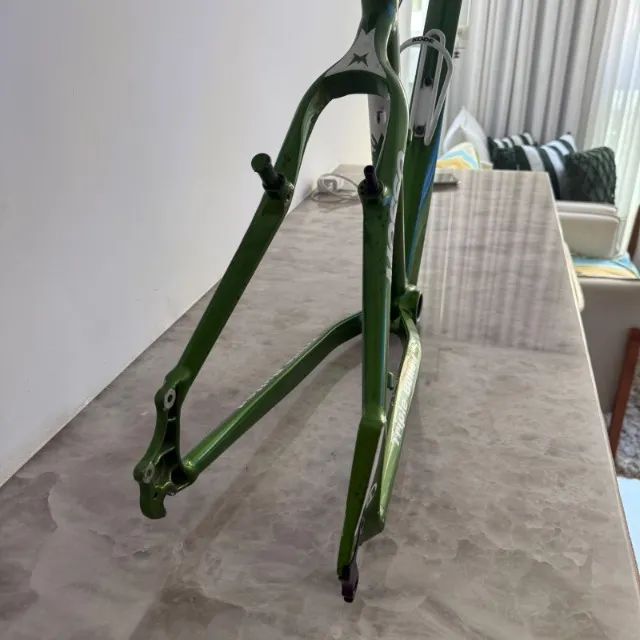 Quadro MOSSO 26x18 com canote e suporte de garrafinha - Foto 4