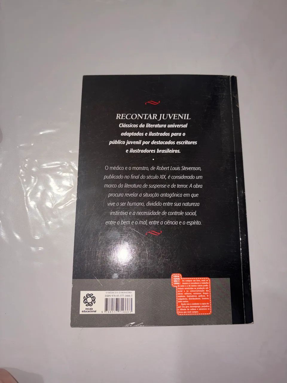 Livro O médico e o monstro  - Foto 3