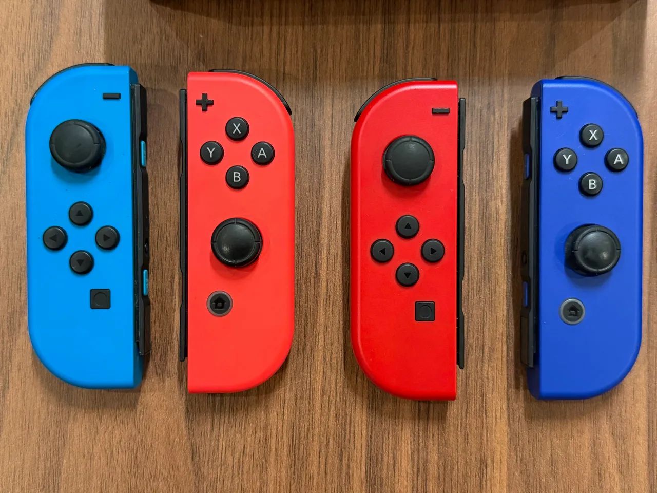 Nintendo Switch V2 + 2 controles JoyCons + Case protetora  - Foto 2