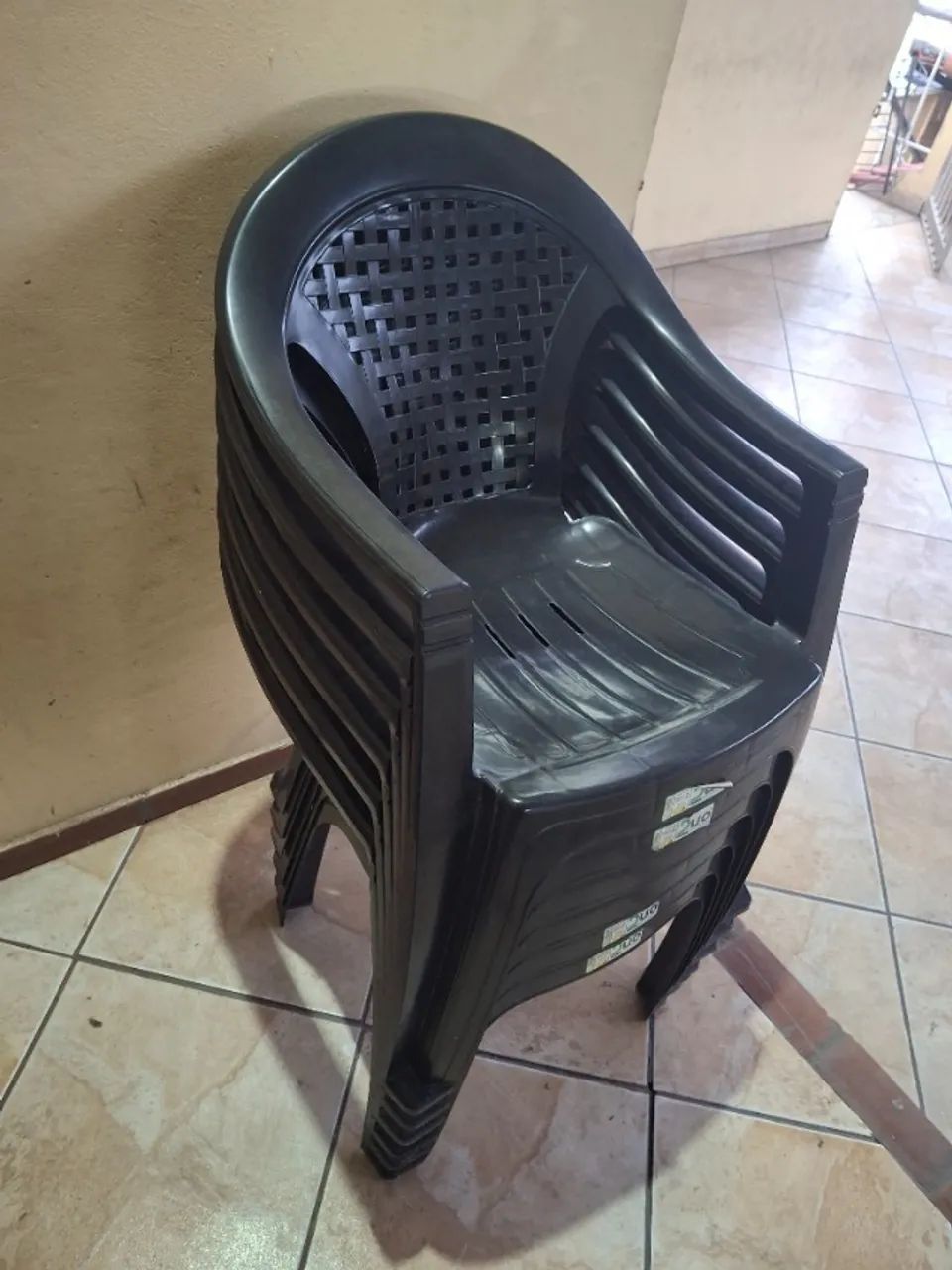 Poltrona Plástica Cadeira com Encosto Resistente Duoplastic - Foto 5