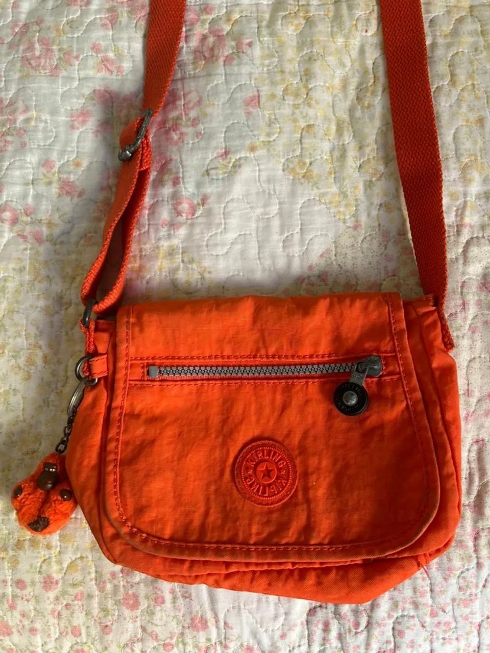 bolsa kipling transversal laranja