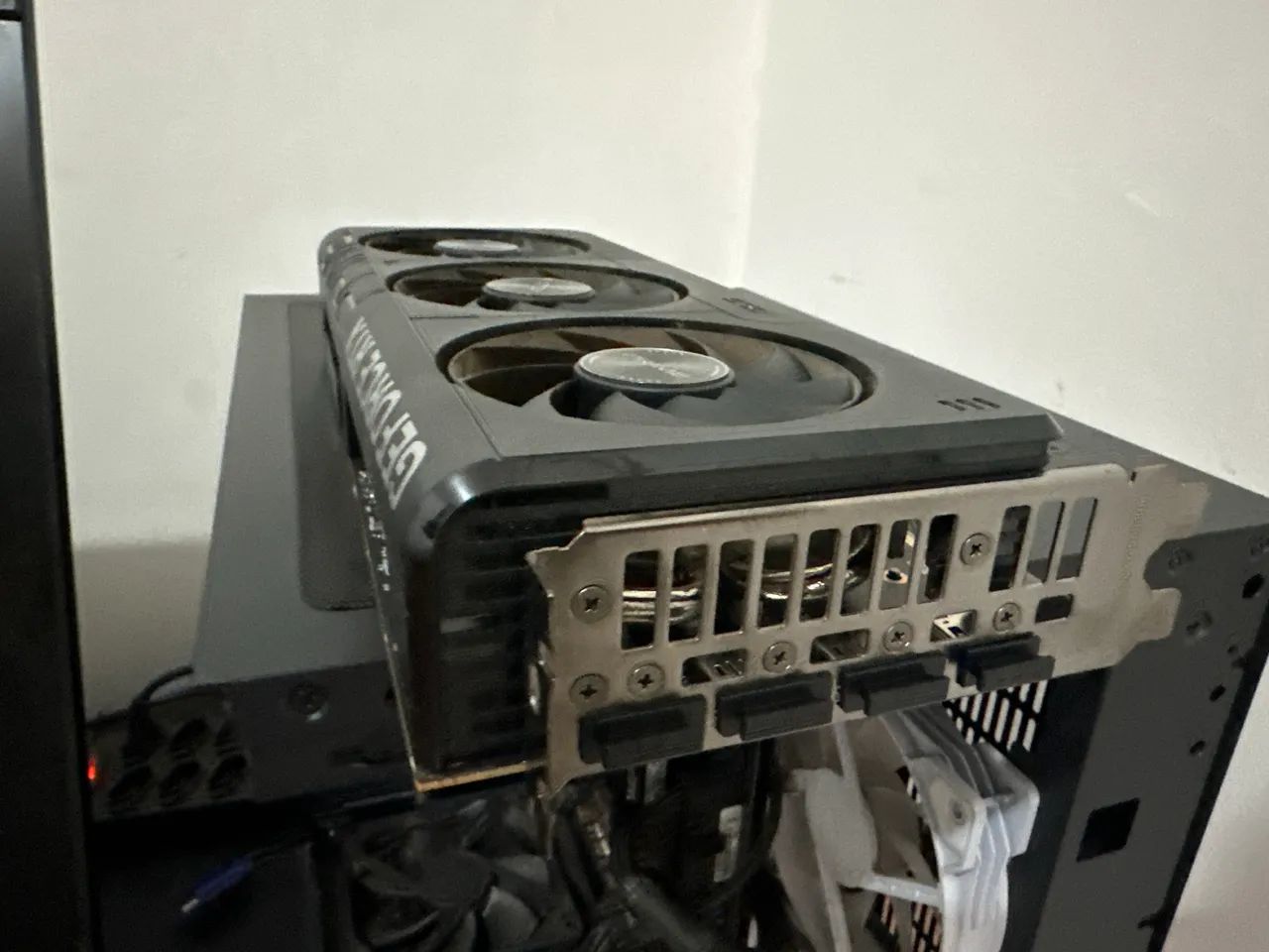 RTX 5050 - Foto 2