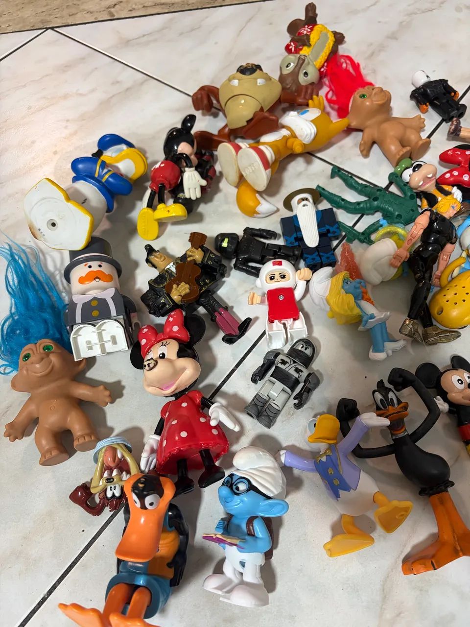 Bonecos Mc Donalds, bonecos vintages, bonecos colecionáveis e da Disney 
