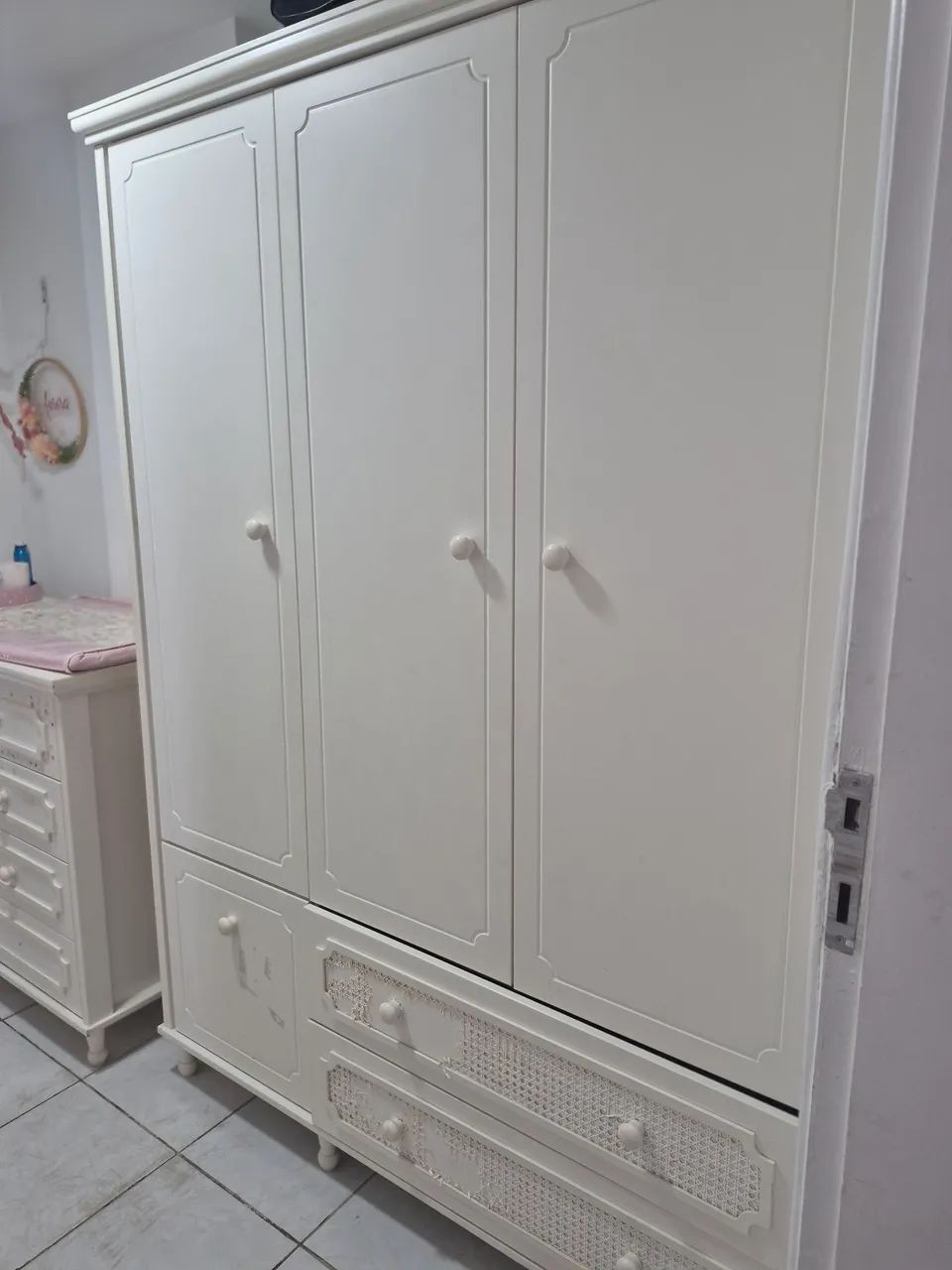 Guarda-roupas branco excelente - Foto 4