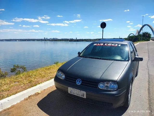 Volkswagen Golf GTI 1.8 MI 180/193cv Turbo 4P Mec. 2002