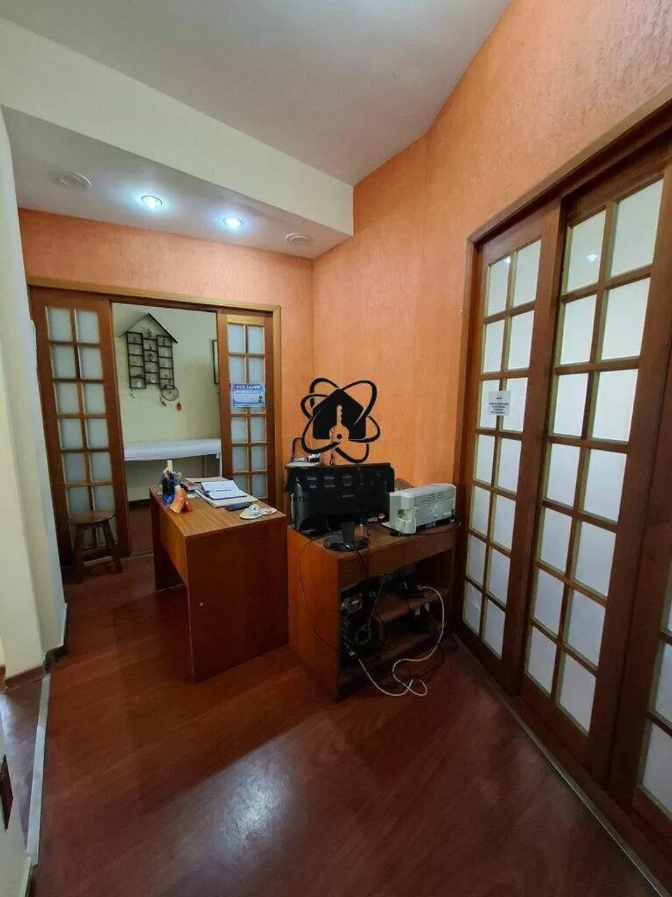 Sala Comercial no centro de Taubaté a venda
