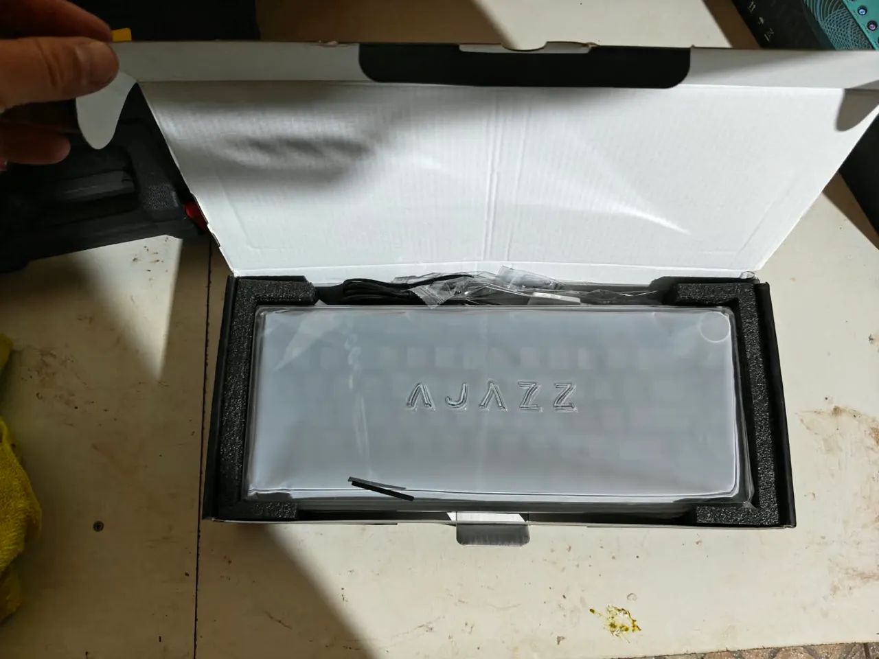 Teclado Ajazz Ak820