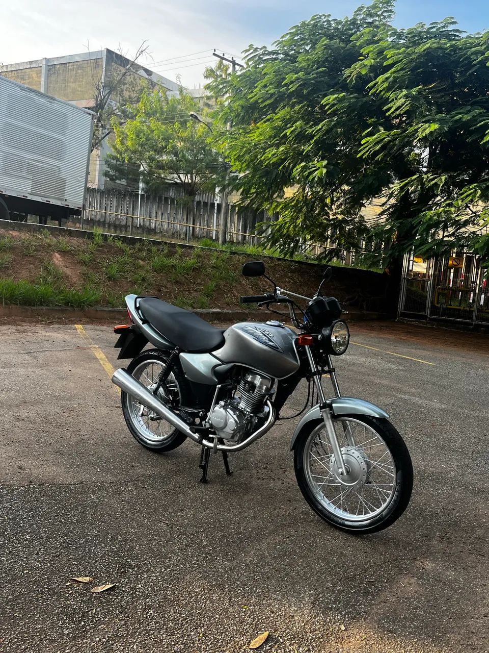 CG TITAN KS 125 - Foto 2