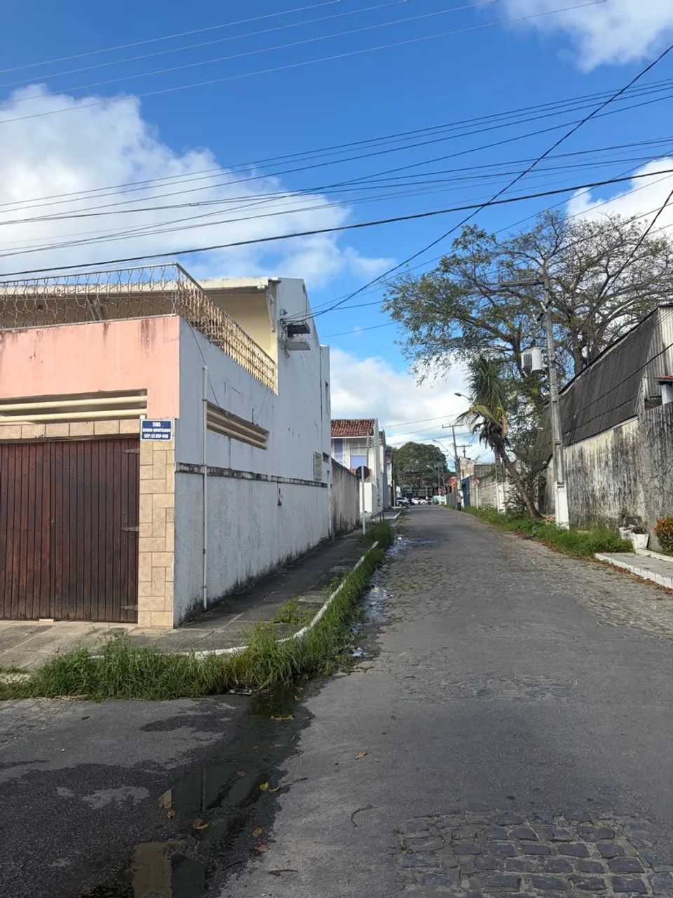 VENDE-SE CASA COM PRIMEIRO ANDAR - Foto 3