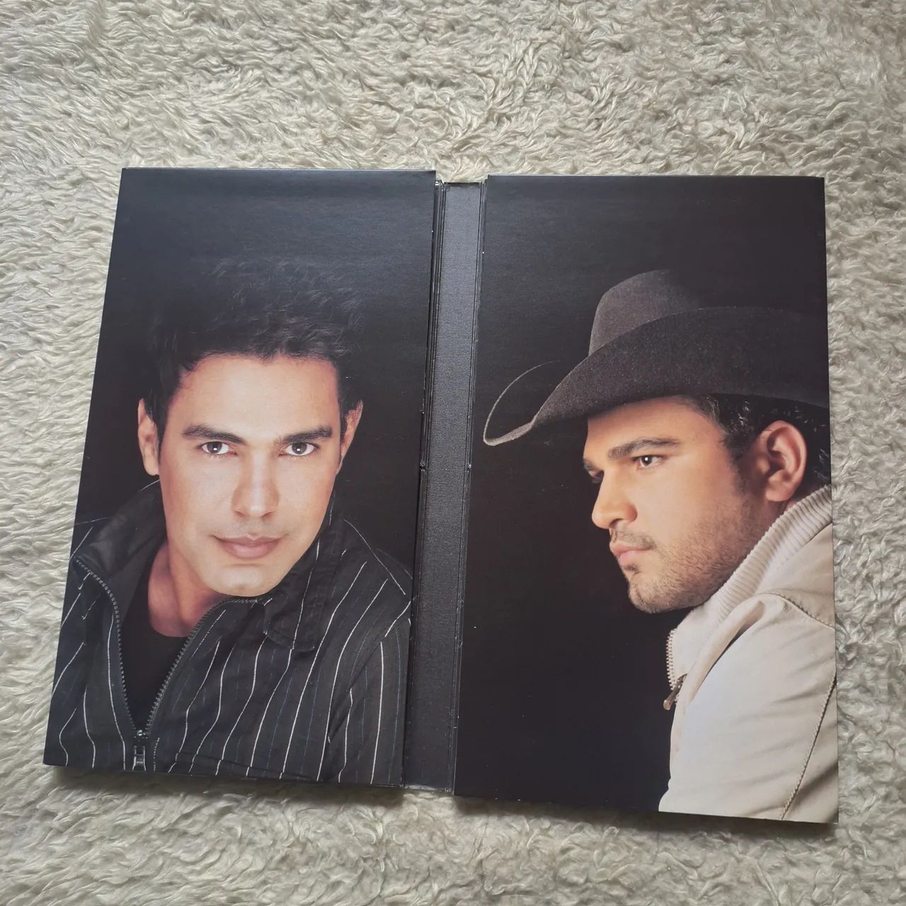 Box 3x CD e 1x DVD Zezé Di Camargo & Luciano - Edição Especial: 15 Anos de Sucesso (2006) - Foto 4