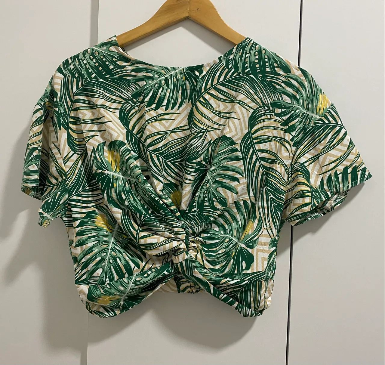 blusa estampada verde folhagens P
