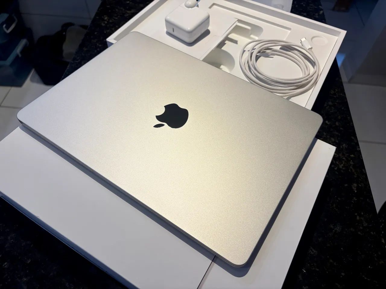 MacBook Air M3 ( 16 G i G A S ) - Notebooks - Bancários, João