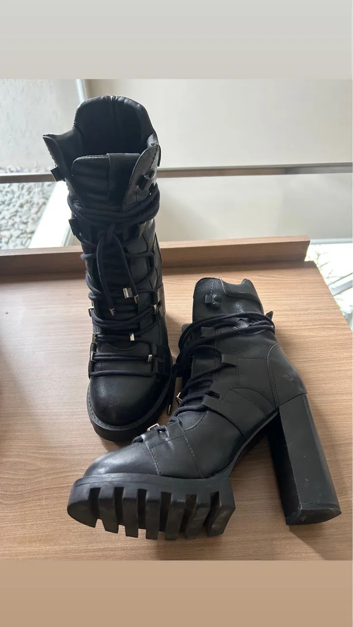 Bota / Coturno Jonh Jonh - Foto 2