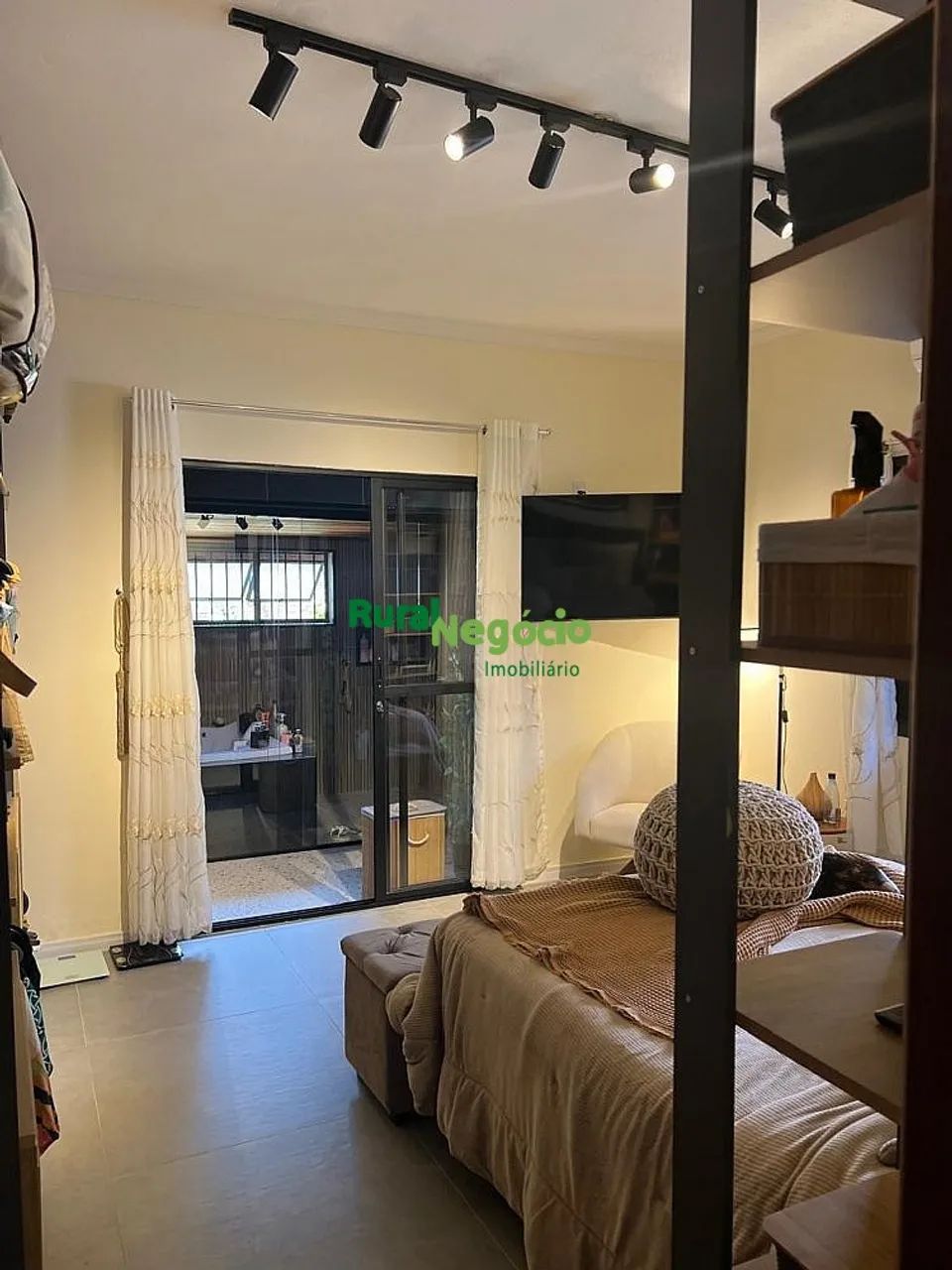 CASA COM FINO ACABAMENTO EM REGIÃO CENTRAL DE ITAMONTE-MG - Foto 4