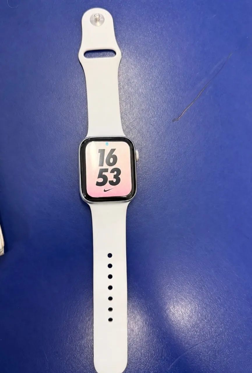 Apple Watch SE 6 - 44MM - Prata - Foto 2
