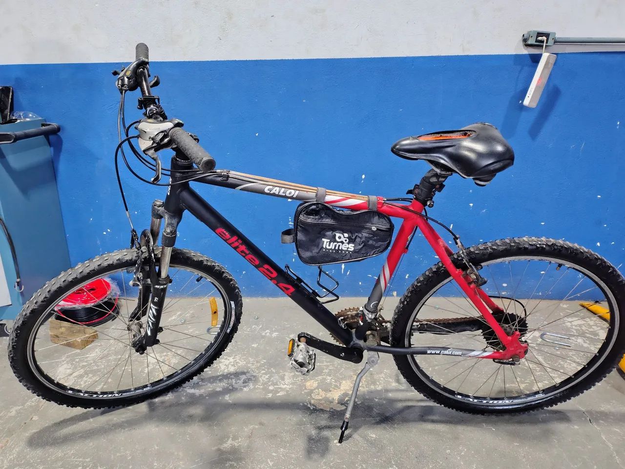2 bicicletas originais uma Caloi e uma Specialized  - Foto 2