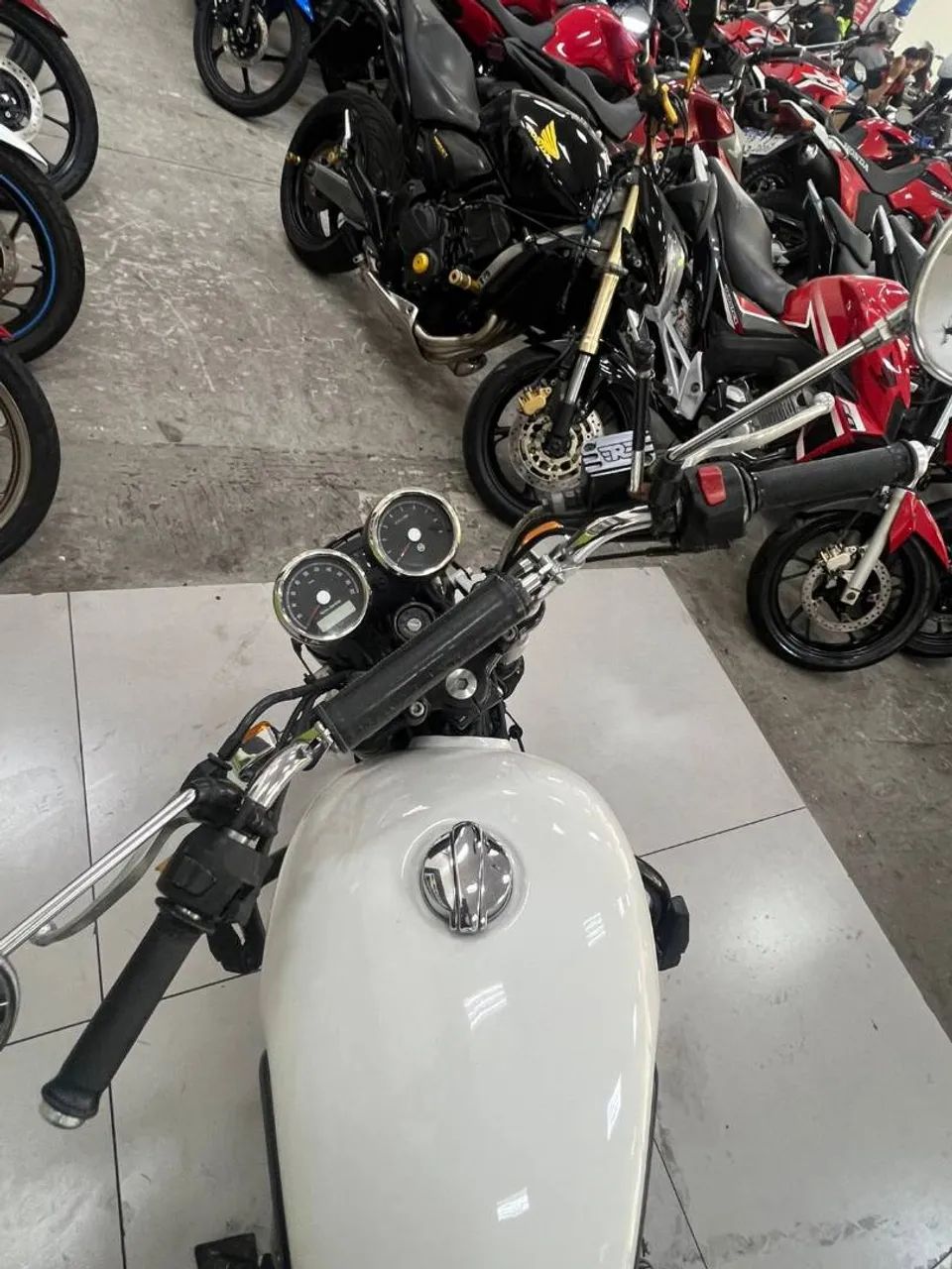 ROYAL ENFIELD INTERCEPTOR - Foto 3