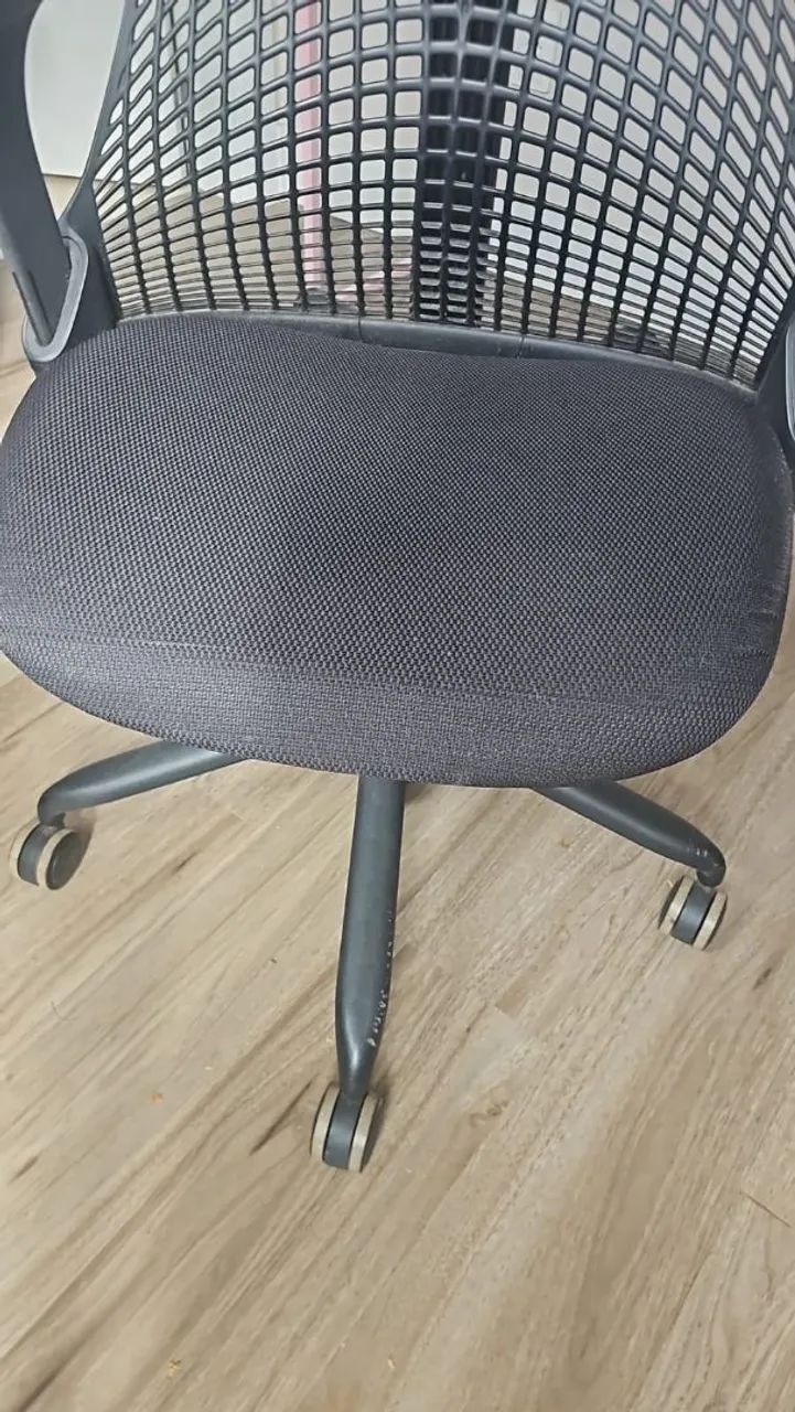 Cadeira Herman Miller Sayl 