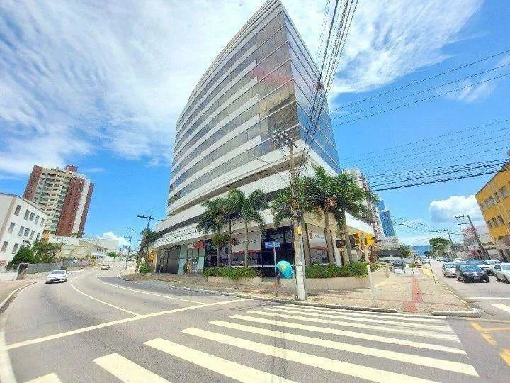 Sala Comercial no Vitoria Office no bairro Estreito, em Florianópolis.